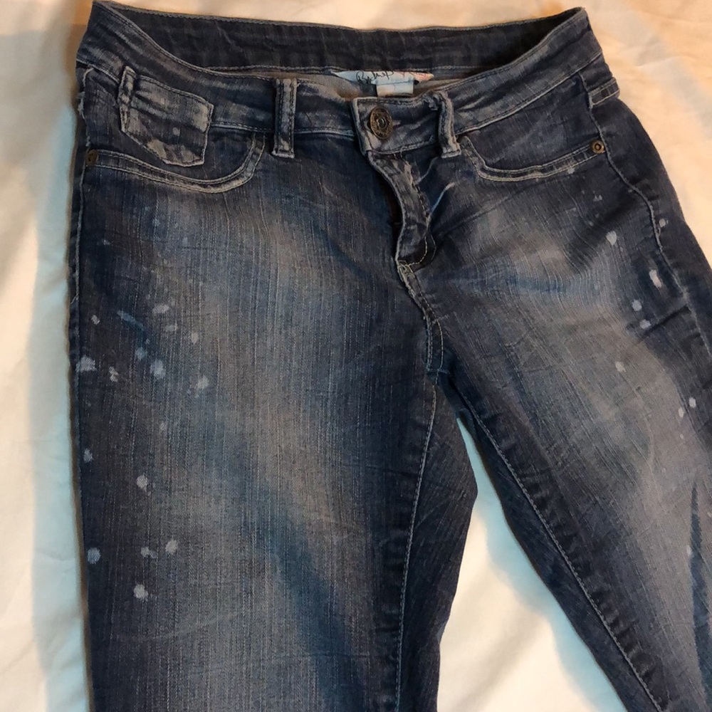 Skinny Jeans, paint-distressed design